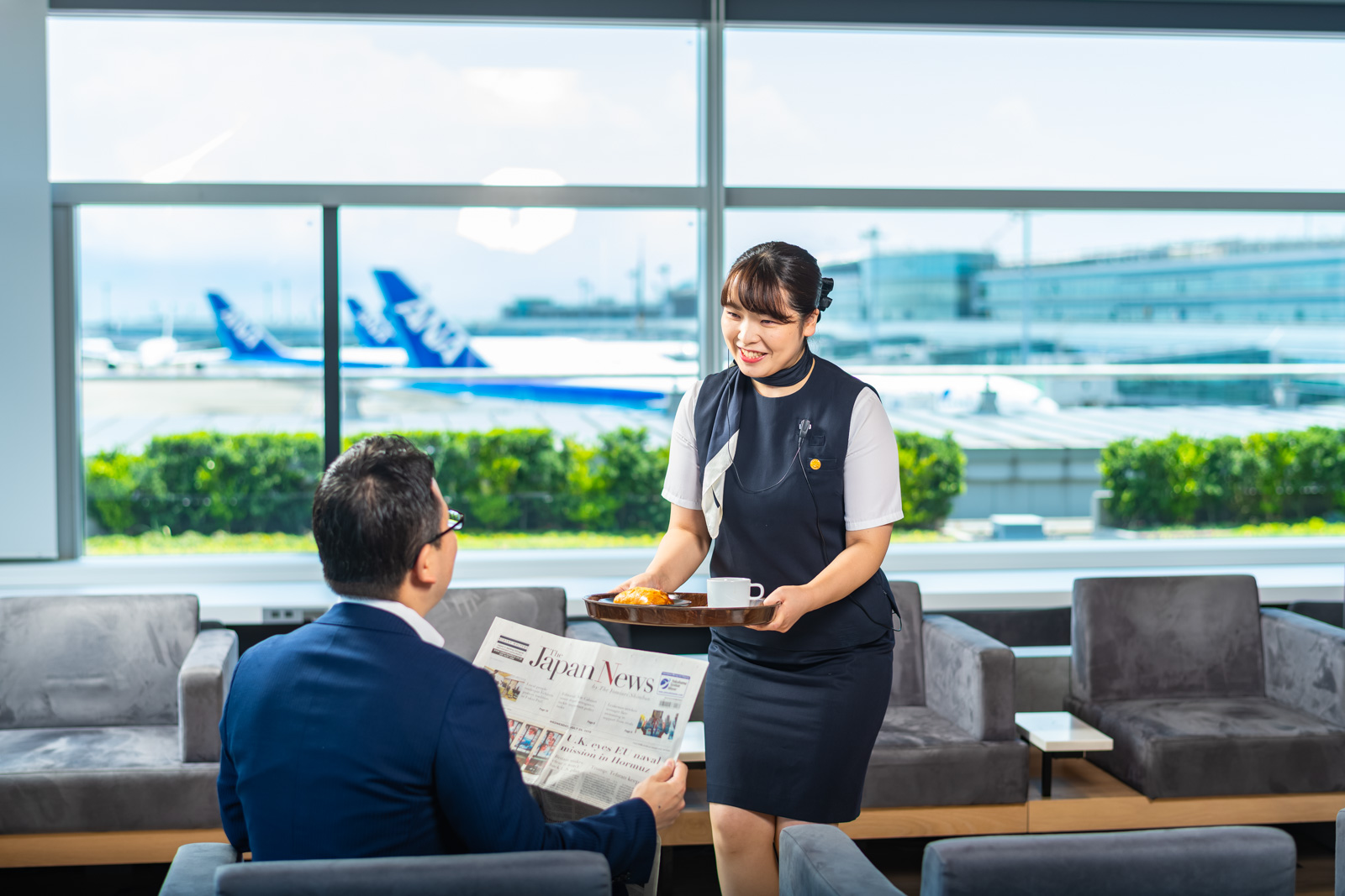 羽田空港ラウンジSTAFF募集